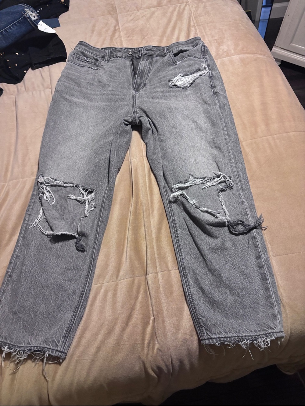 Abercrombie & Fitch Distressed Gray Women's Jeans mom 14s
